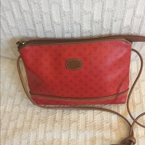 SALE‼️ LIZ CLAIBORNE Red Crossbody Handbag! Cute! - Picture 2 of 14